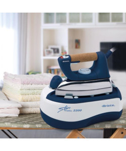 FERRO DA STIRO CON CALDAIA ARIETE 0,5 LT 2000W