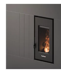 STUFA A PELLET SLIM ERMETICA FREEPOINT "RES 7 T2" ANTRACITE 6,9 KW CON WI-FI