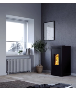 TERMOSTUFA A PELLET ERMETICA INVICTA "TERAMO PLUS" NERO 17,2 KW