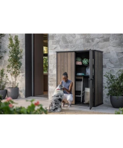 PORTATTREZZI MULTIUSO KETER "VERTICAL SHED" IN RESINA EFFETTO LEGNO 140X73,6X170 CM