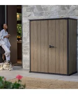 PORTATTREZZI MULTIUSO KETER "VERTICAL SHED VENETIAN" IN RESINA EFFETTO LEGNO 140X73,6X170,4 CM