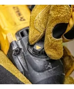 Martello tassellatore DeWalt "D25033K-QS" 710W