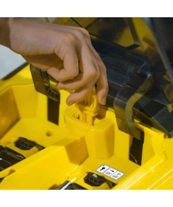 Spazzaneve a batteria Stanley Fatmax "SCSNP460R2-QW" 2 batterie 20V 6Ah e caricabatterie