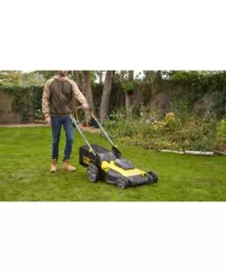 TAGLIAERBA SEMOVENTE A BATTERIA STANLEY FATMAX 18V, SOLO CORPO MACCHINA