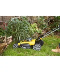 TAGLIAERBA SEMOVENTE A BATTERIA STANLEY FATMAX 18V, SOLO CORPO MACCHINA