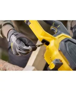 MOTOSEGA A BATTERIA STANLEY FATMAX BARRA 30 CM 18V, SOLO CORPO MACCHINA