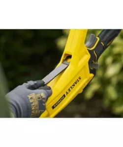 POTATORE A CATENA TELESCOPICO A BATTERIA STANLEY FATMAX 18V, SOLO CORPO MACCHINA