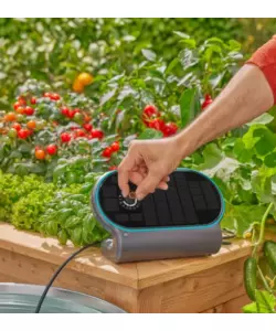Sistema irrigazione automatica a goccia Gardena "Acquabloom" L a energia solare
