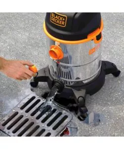 Aspiratore solidi liquidi elettrico Black&Decker "BXVC30XDE" 1600w 30lt 37l/s
